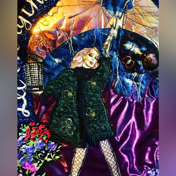 Meet your Posher, Hillary - Picture 3 of 5